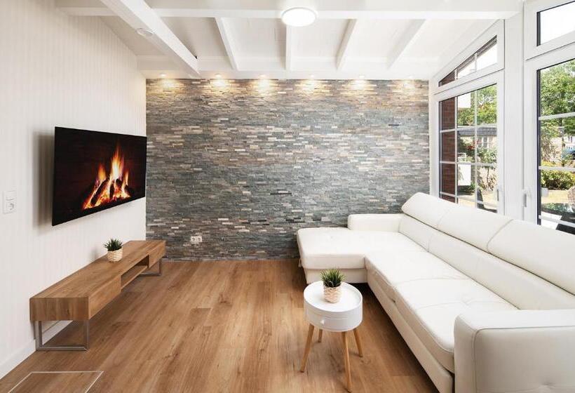 سوییت سوپریور, Haus Am Park