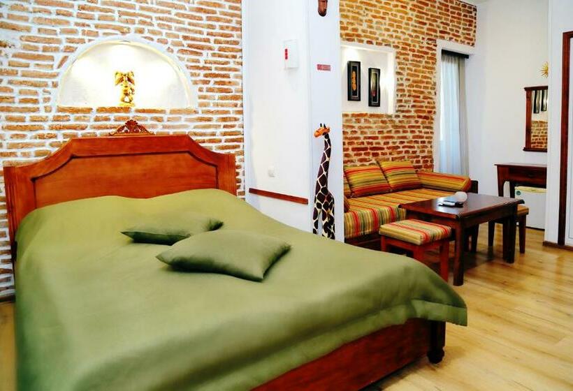 اتاق خانوادگی, стаи за гости максимус