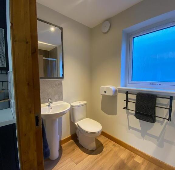 Standard Neljän Hengen Huone, Ben Nevis Inn Rooms