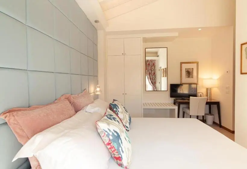 اتاق لوکس با تخت بزرگ, Villa Francesca Relais