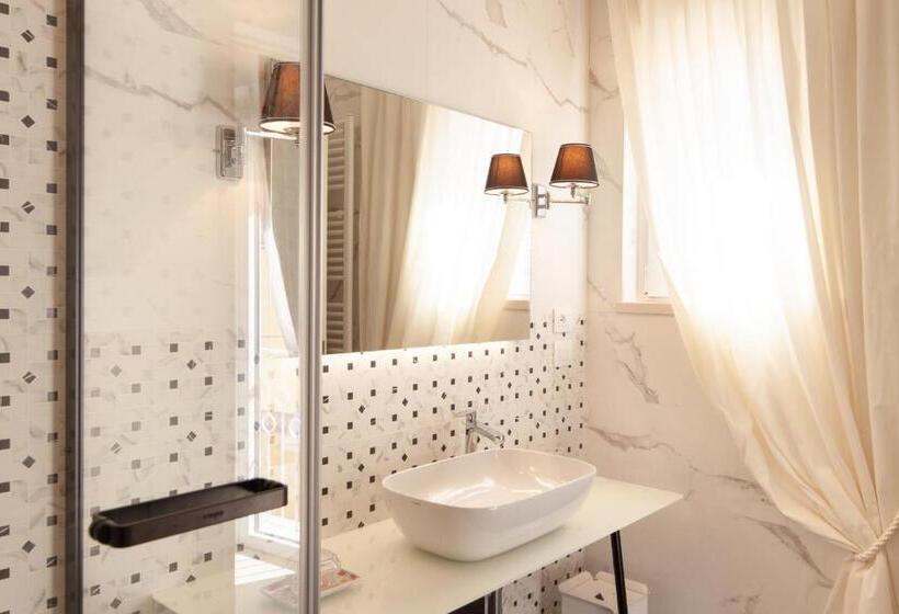 キングサイズベッドのデラックスルーム, Villa Francesca Relais