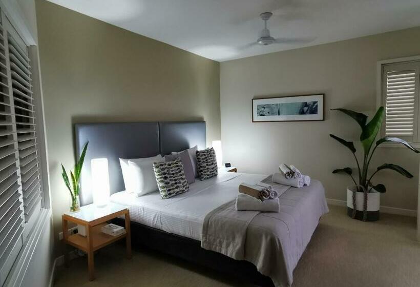 דירת שני חדרים, Salt   2brm Apartment With Spa Bath And Ocean Views