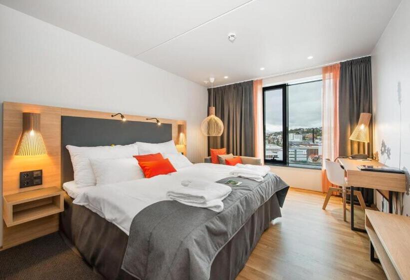Номер Deluxe, Clarion Hotel The Edge