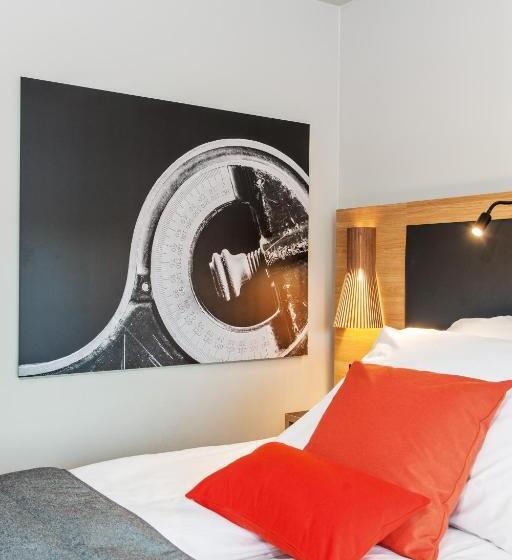 디럭스 룸, Clarion Hotel The Edge