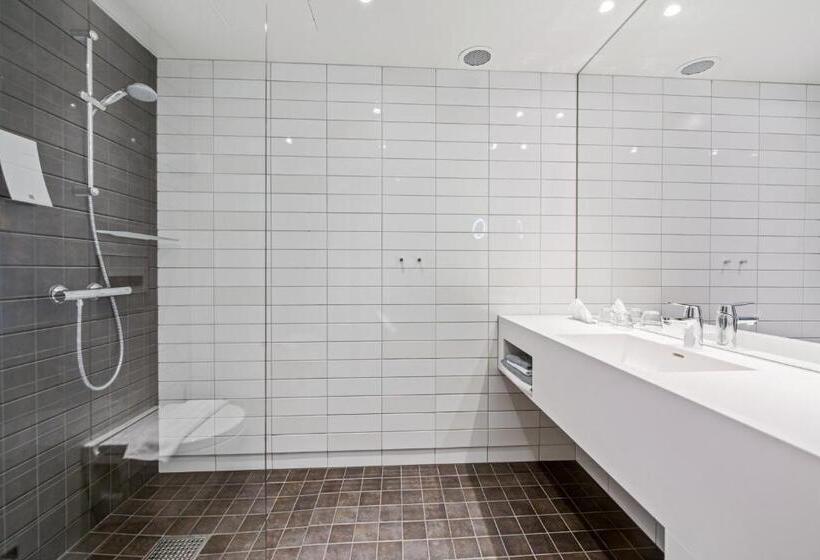 스탠다드 룸, Clarion Hotel The Edge