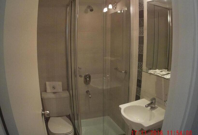 스탠다드 룸, Novi