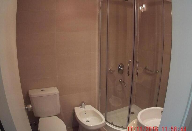 4인용 스탠다드 룸, Novi