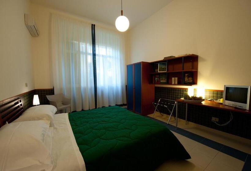 标准间, Villa Sturzo