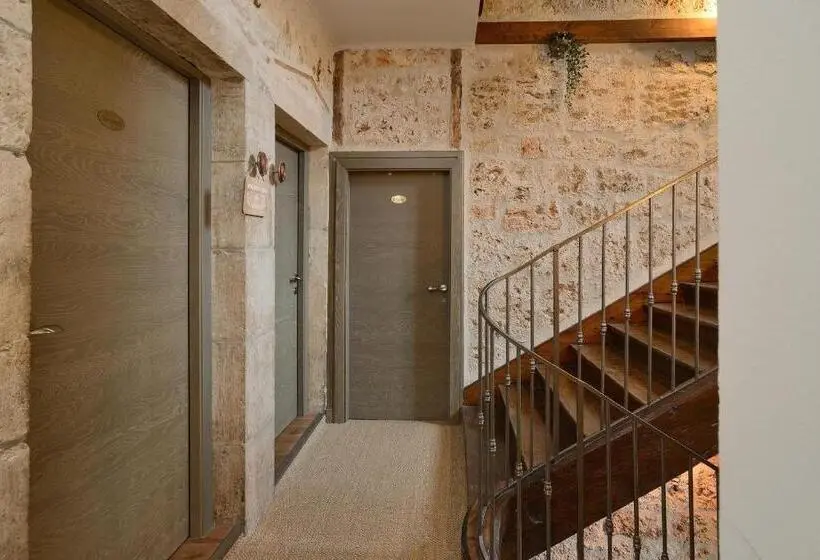 スーペリアの４人部屋, Le Mas Rolland   Piscine & Spa   Millau Gorges Du Tarn