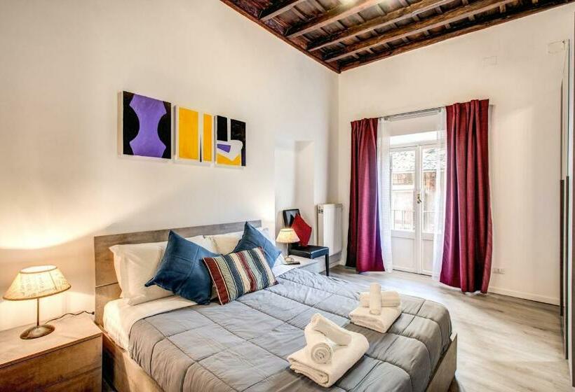 חדר דלוקס, Giubbonari Street