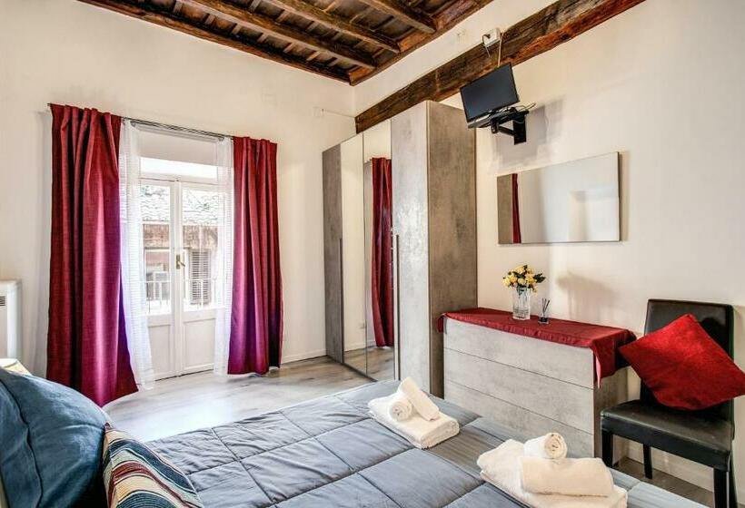 חדר דלוקס, Giubbonari Street