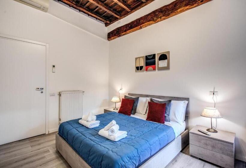 חדר דלוקס, Giubbonari Street