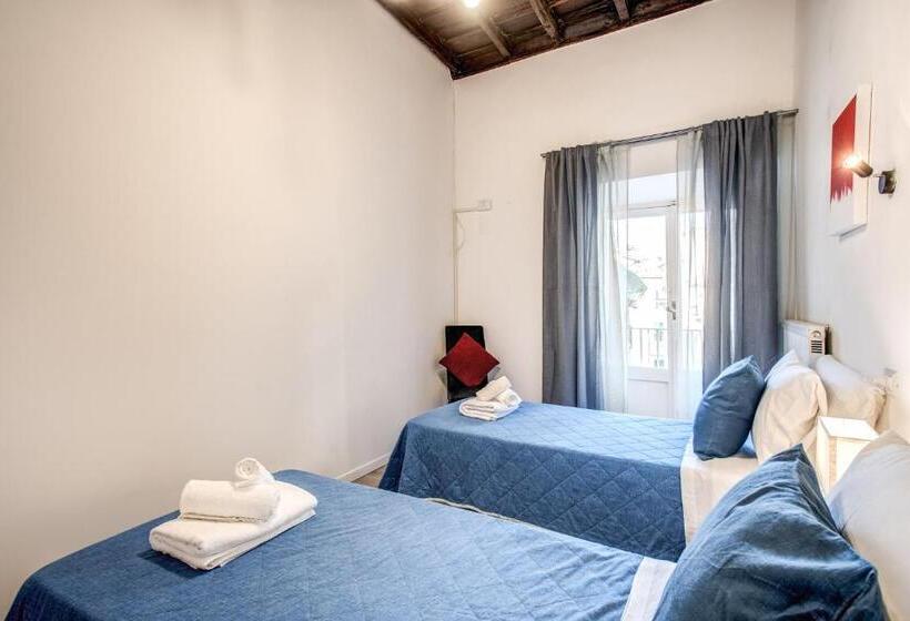 חדר סטנדרט, Giubbonari Street