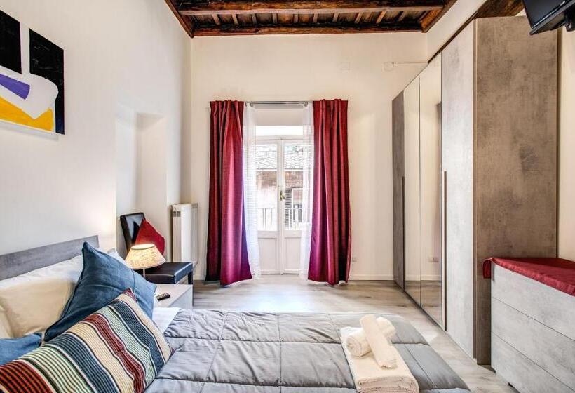 חדר סטנדרט, Giubbonari Street