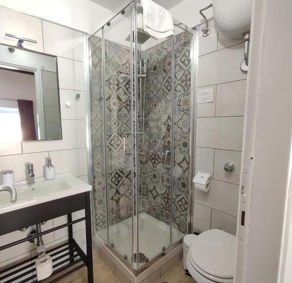 חדר דלוקס, Giubbonari Street