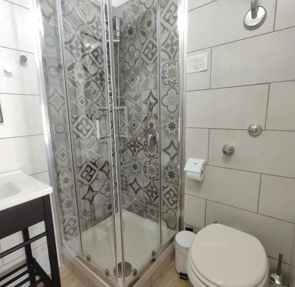 חדר דלוקס, Giubbonari Street