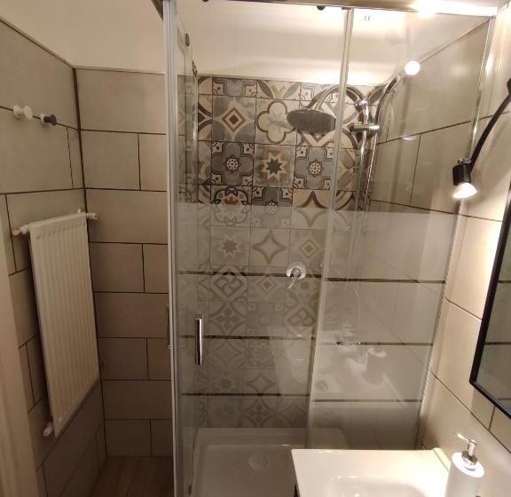 חדר סטנדרט, Giubbonari Street