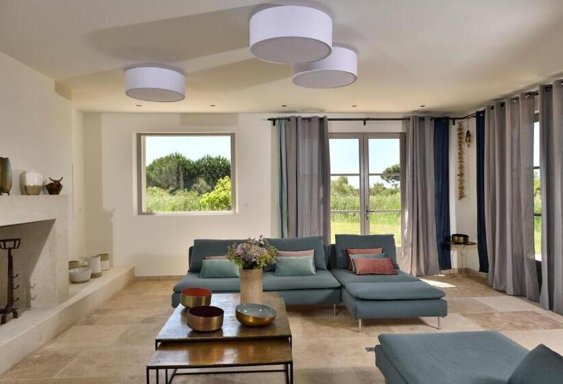 اتاق لوکس, Mas Du Couvin, Maison D Hôtes En Camargue