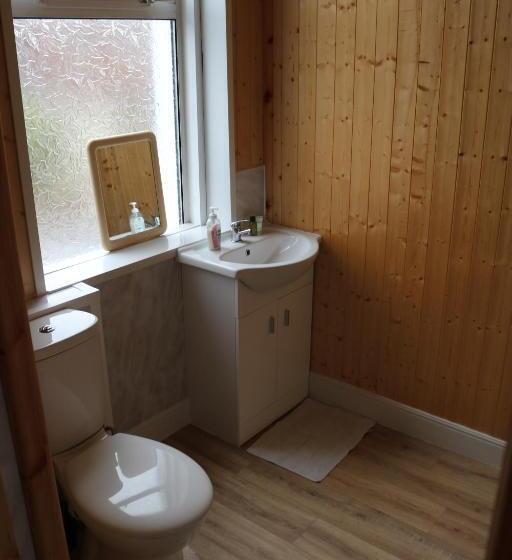 标准间, Lennard House