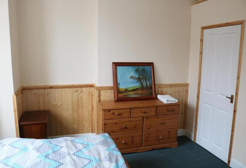 标准间, Lennard House