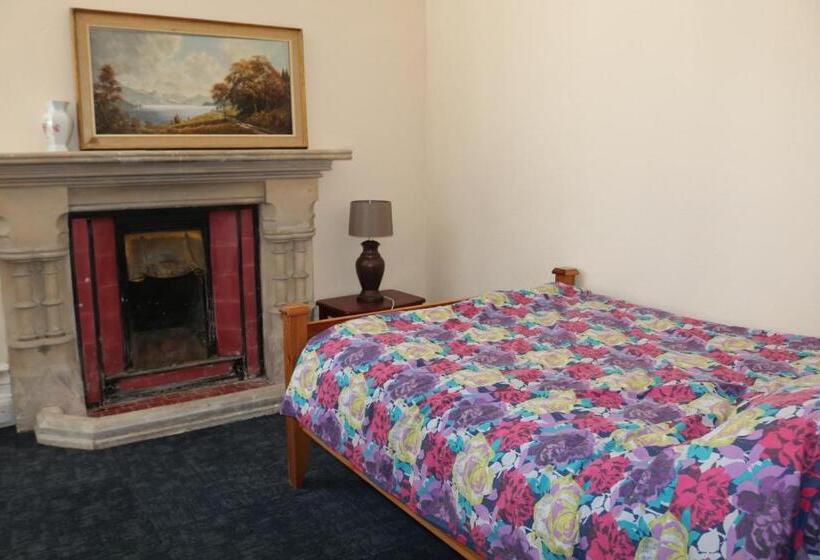 标准间, Lennard House