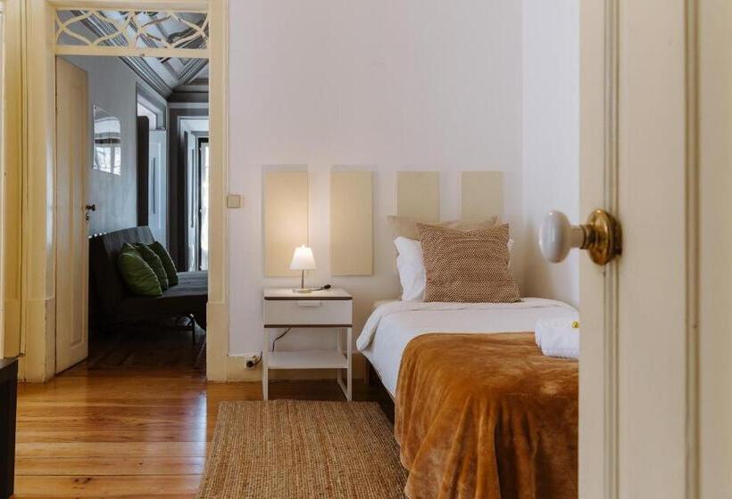 经典四人房间, Casa António Moreira