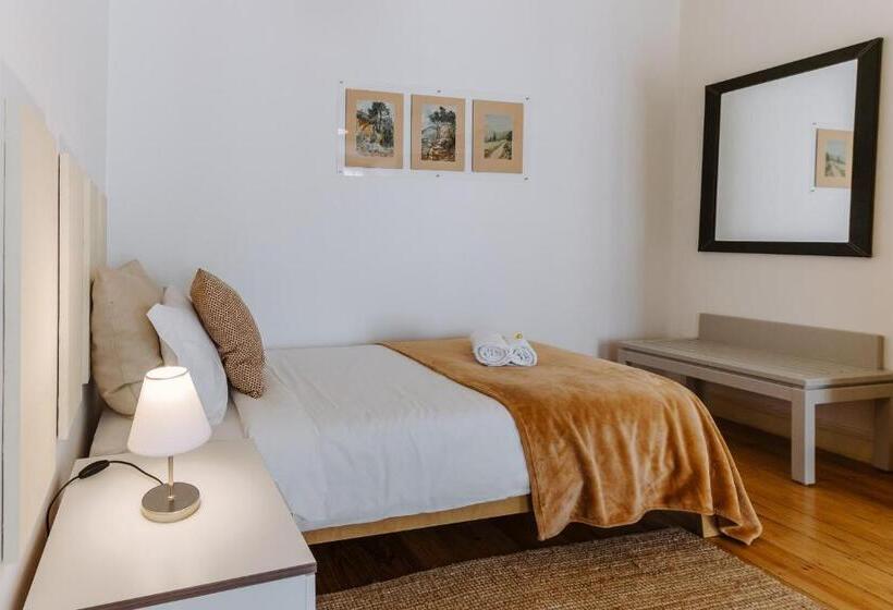 经典四人房间, Casa António Moreira