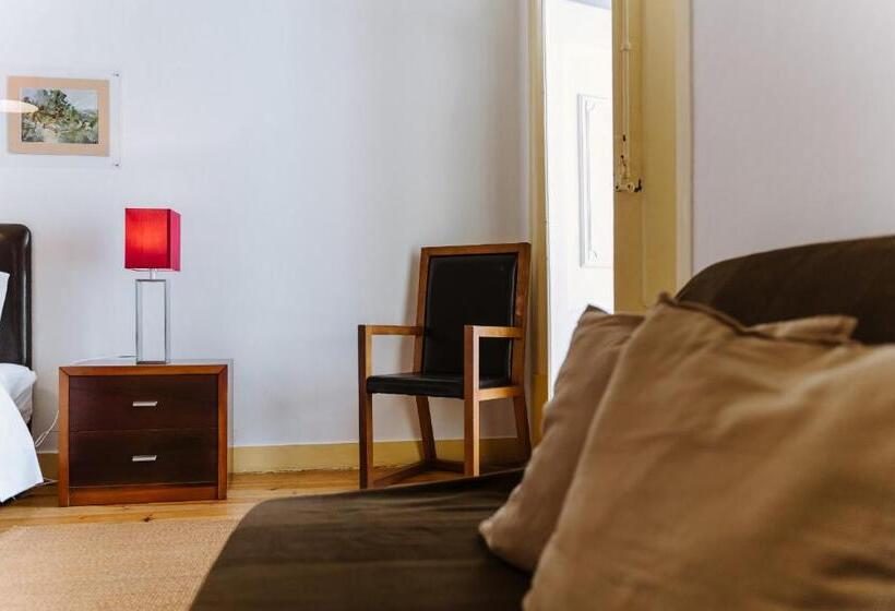 经典四人房间, Casa António Moreira