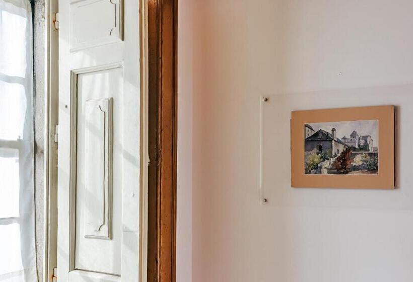 Дом 1 Спальня, Casa António Moreira