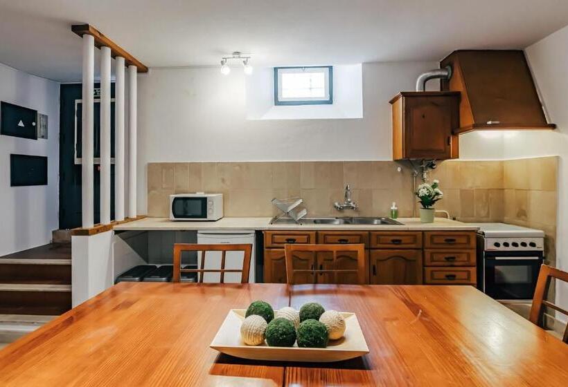 Дом 1 Спальня, Casa António Moreira
