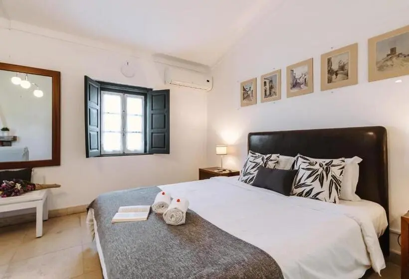 اتاق استاندارد چهار تخته, Casa António Moreira