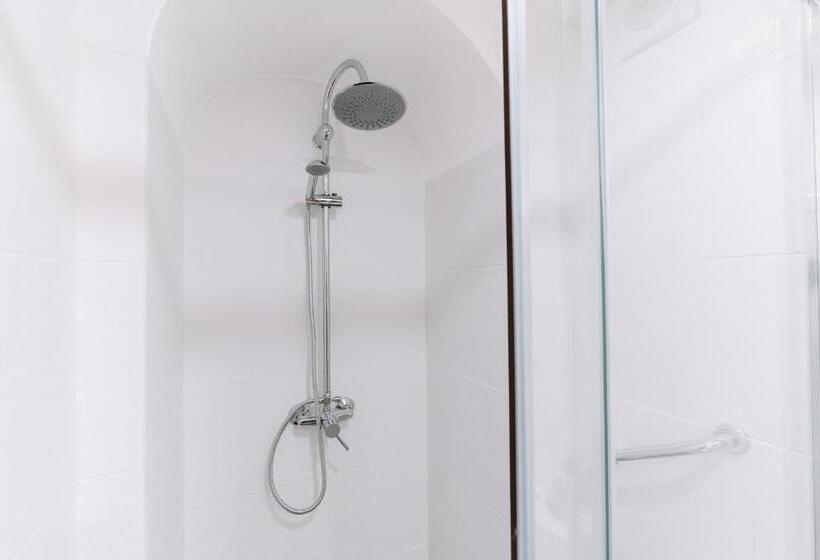 四人标准间, Casa António Moreira