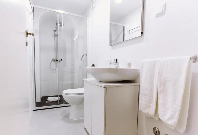 اتاق استاندارد چهار تخته, Casa António Moreira