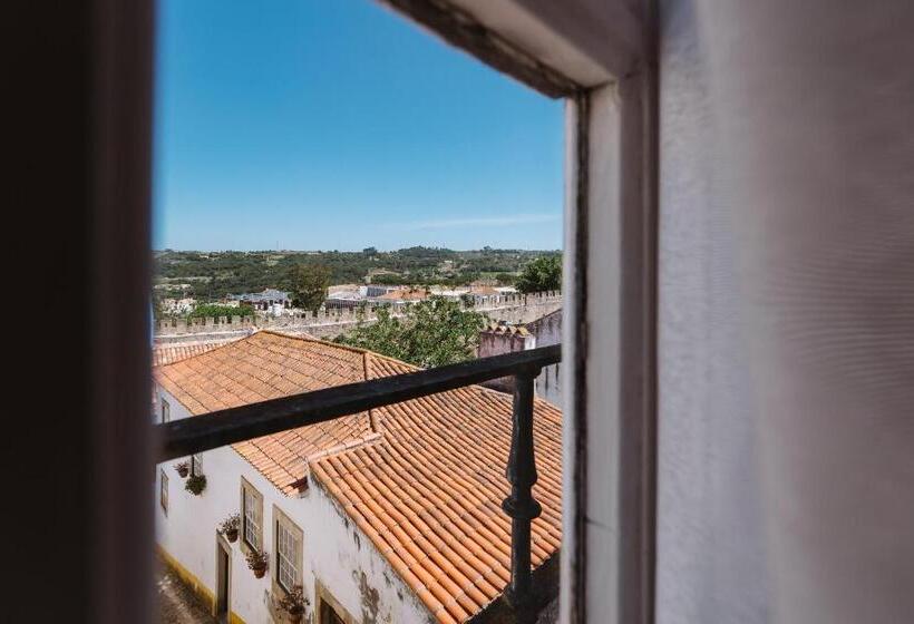 经典四人房间, Casa António Moreira