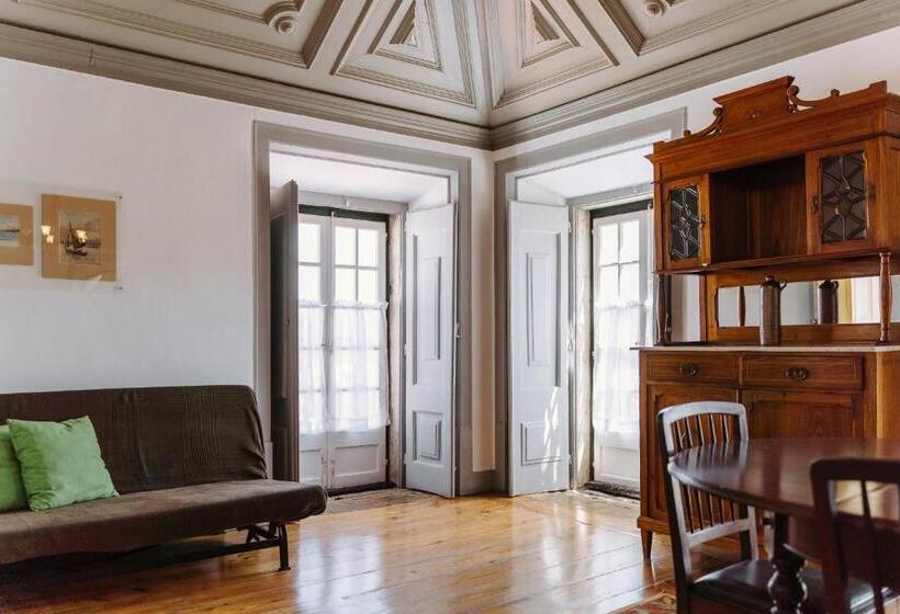 经典四人房间, Casa António Moreira