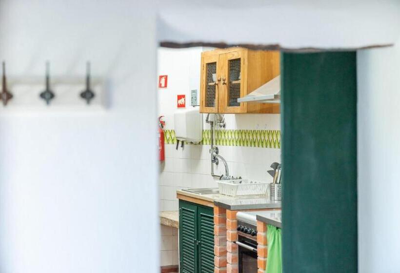 Дом 1 Спальня, Casa António Moreira