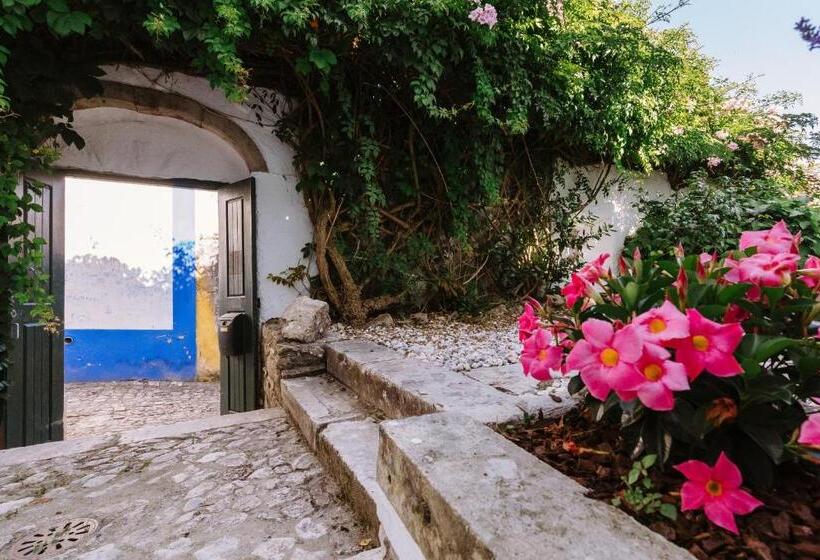 经典四人房间, Casa António Moreira