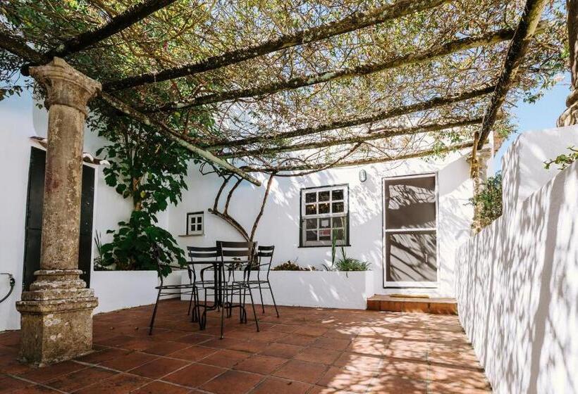 经典四人房间, Casa António Moreira