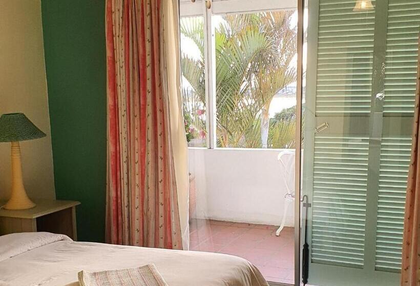 标准间, Lagoona Inn