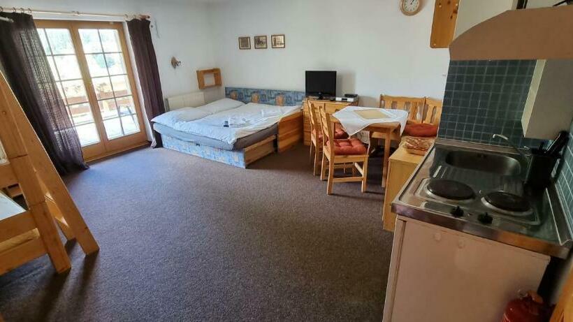 家庭间, Penzion Sehnoutkovi