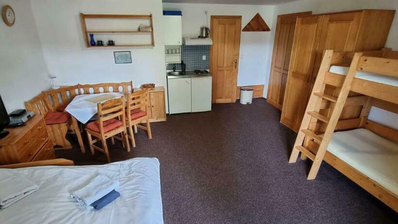 家庭间, Penzion Sehnoutkovi