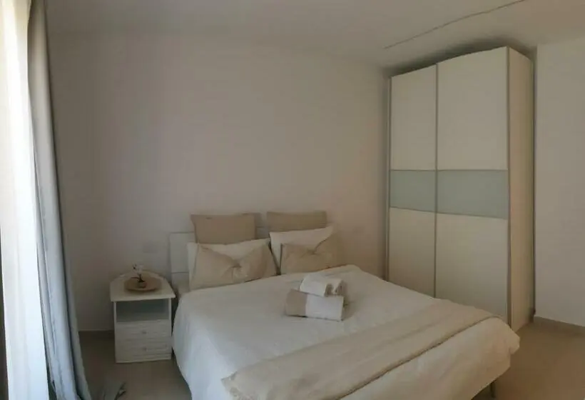 マウンテンビュースタンダードルーム, B&b Am Gardasee Blick