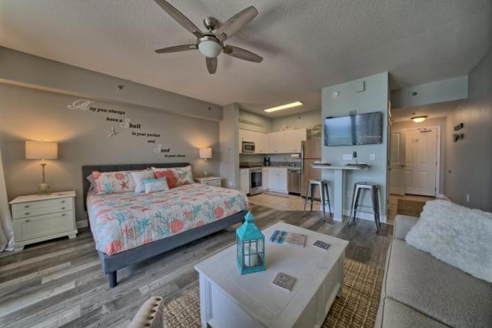 סטודיו סטנדרטי נוף לים, Deluxe Beachfront Studio, Shores Of Panama New And Renovated