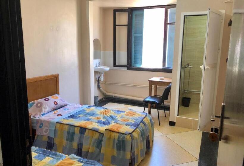 اتاق اکونومی, El Maghreb Al Kabir