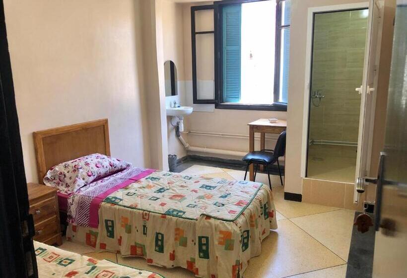 اتاق اکونومی, El Maghreb Al Kabir