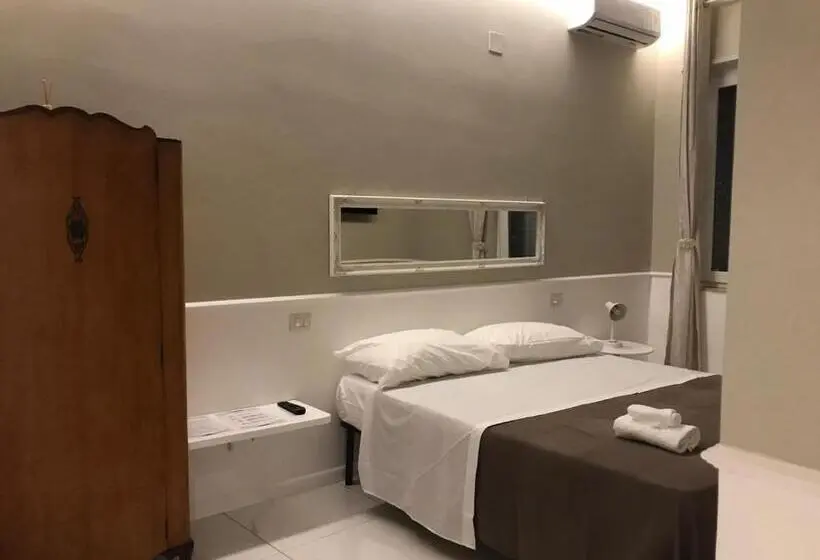 اتاق اکونومی, Cilento Suite   Louis Xxii