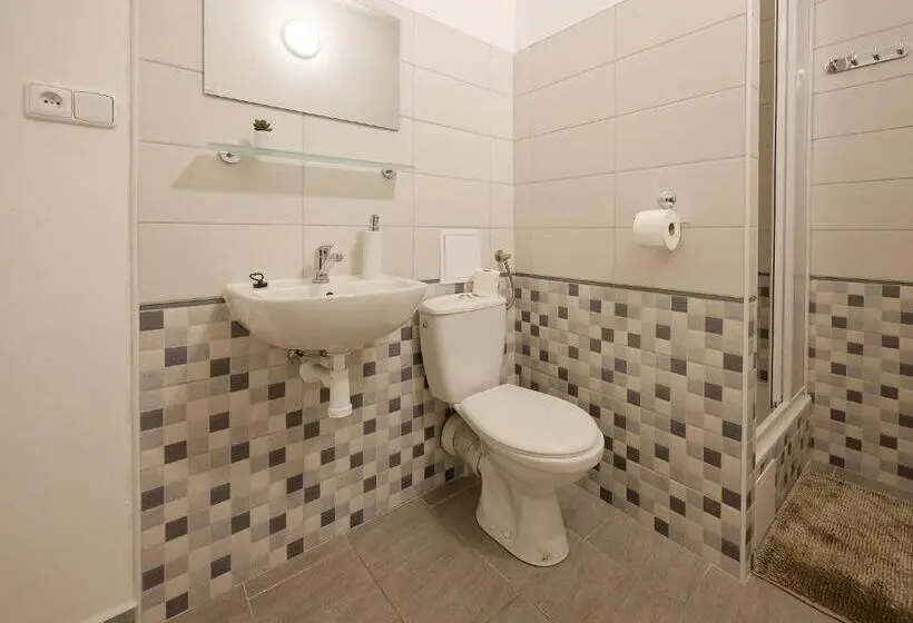 １ベッドルームアパートメント, Penzion A Restaurace Na Křižovatce