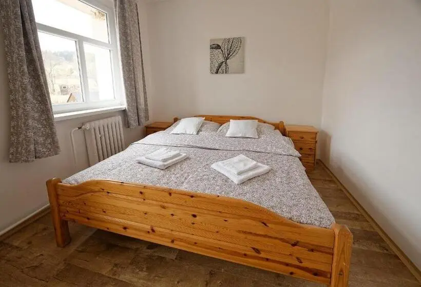 １ベッドルームアパートメント, Penzion A Restaurace Na Křižovatce