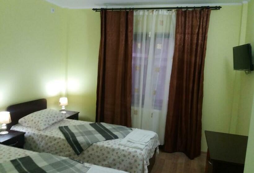 Номер Стандарт, Pensiunea Cireșul Alb