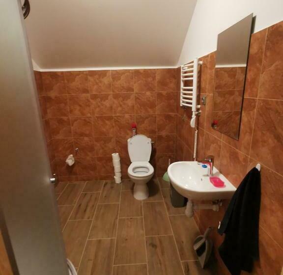 اتاق استاندارد چهارنفره با بالکن, Babilonas